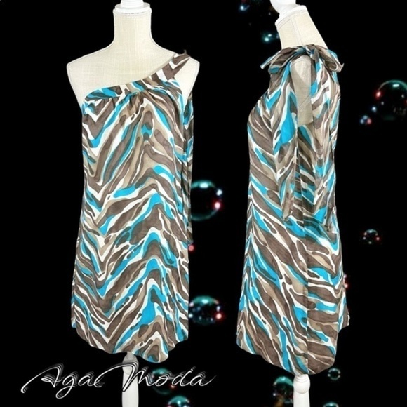 Trina Turk Dresses & Skirts - Trina Turk Los Angeles One Shoulder Mini Dress with Abstract Wavy Pattern
